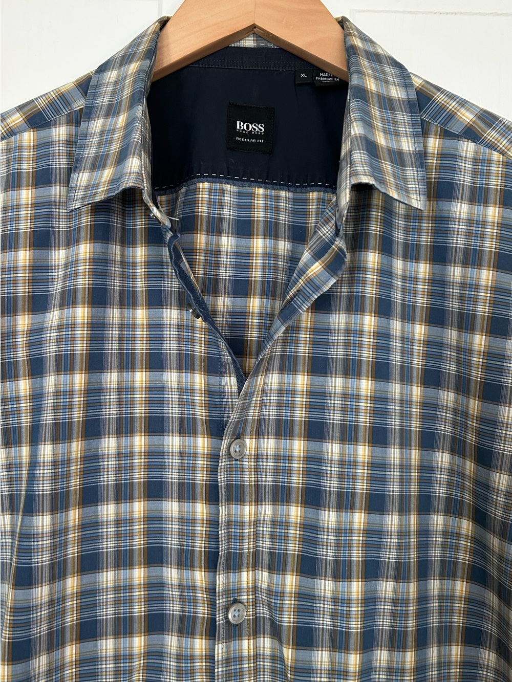 Hugo Boss Men's Size XL Regular Fit Long  Sleeve Button Down Plaid Shirt